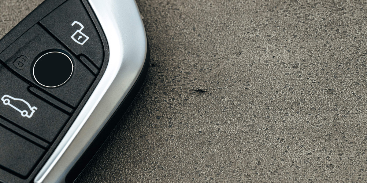 Understanding the Role of Auto Locksmiths in Dunstable